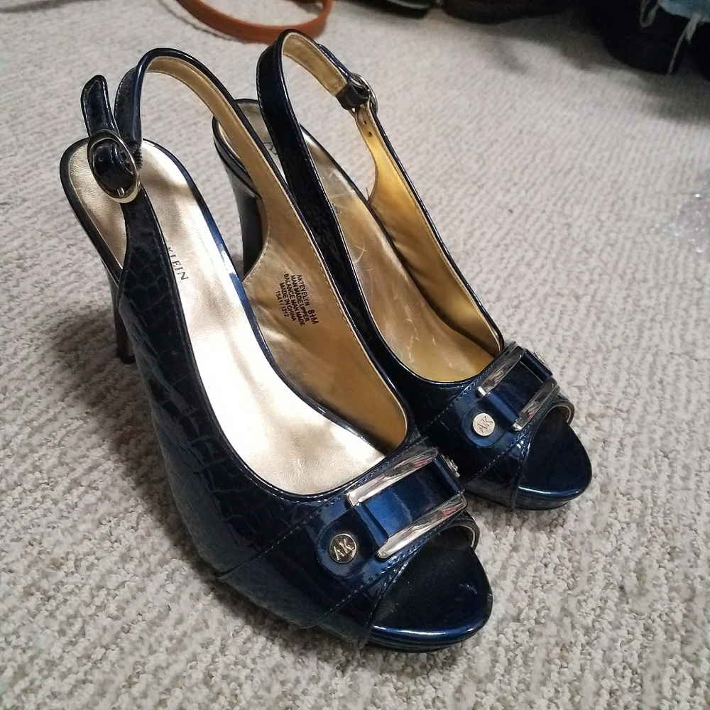Shoes - Picture 2 of 2